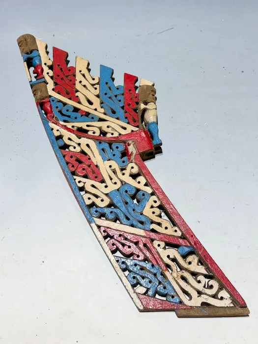 Super fine canoe front New Guine Yapen Island with korwzr figures, second half of 20th century - Yapen - West Papua
