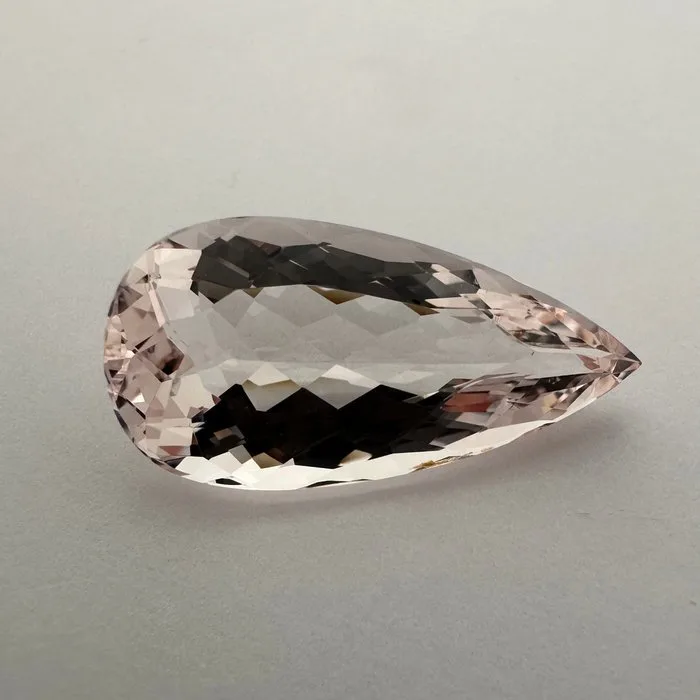 Pink Morganite - 24.76 ct - Instituto Gemólogico Español (IGE)