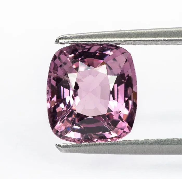 Spinel - 2.02 ct - Gem Report Antwerp (GRA) - Intense Pink