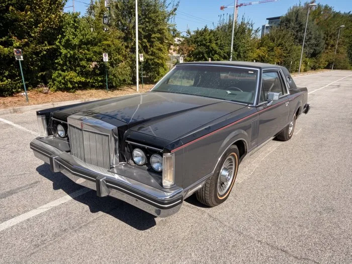 Lincoln - Continental Mark VI - 1983
