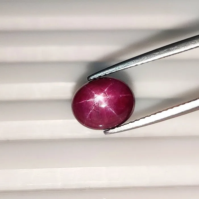 1 pcs Star Ruby - 5.39 ct - International Gemological Institute (IGI) - Clear Star !