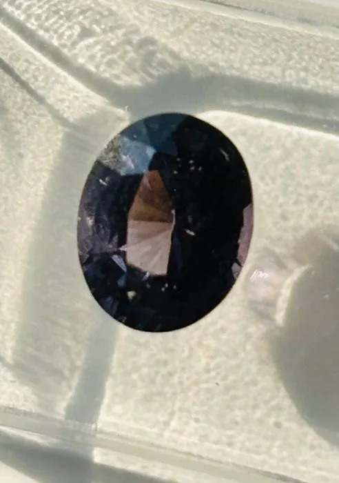 1 pcs Purple Spinel - 1.36 ct - Antwerp Laboratory for Gemstone Testing (ALGT)