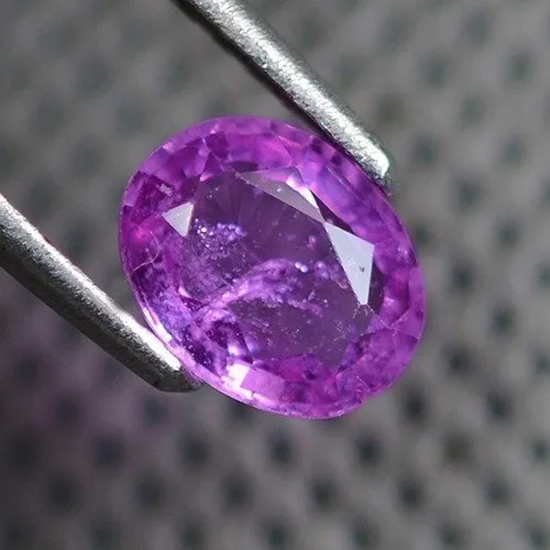 Purple Sapphire - 1.23 ct - International Gemological Institute (IGI)