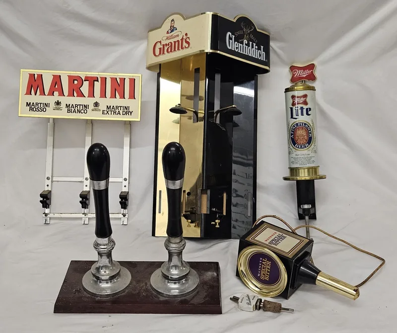 Various Bar Equipment incl. Martini Optics for 3 bottles