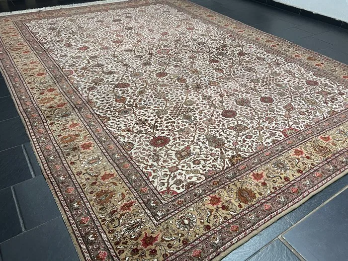 Ladik - Carpet - 380 cm - 275 cm