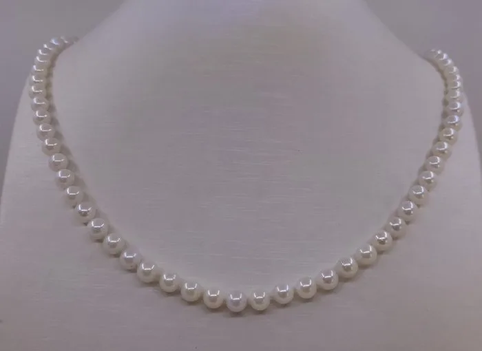 Necklace 5.5x6mm Akoya pearls