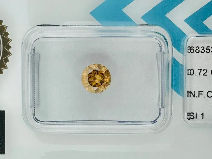 1 pcs Diamond (Natural coloured) - 0.72 ct - Round - Fancy Orangy, Brown - SI1 - International Gemological Institute (IGI) - ( NATURAL )