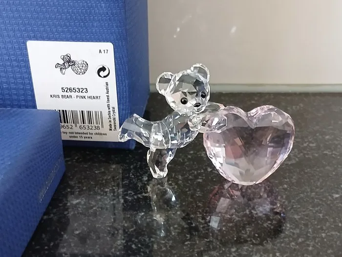 Swarovski - Figurine - Kris Bär Rarität 5265323 mit pink Herz Box und Etikette - Crystal