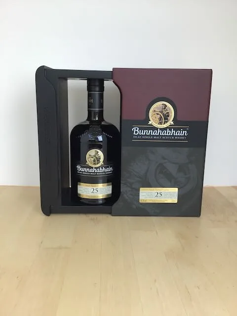 Bunnahabhain – 25 Years Old Small Batch Distilled (70cl, 46.3%)