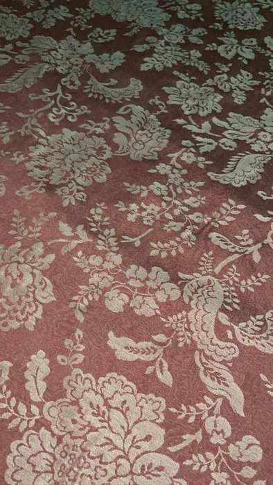Wonderful Florentia damask fabric in the Louis XIV style. - Textile - 600 cm - 140 cm