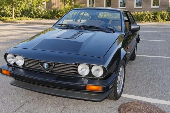 Alfa Romeo - GTV 2.5 - 1983