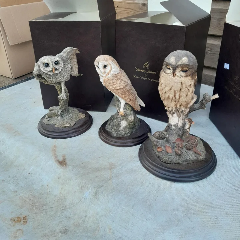 Three Country Artists resin owls in boxes of issue in good order