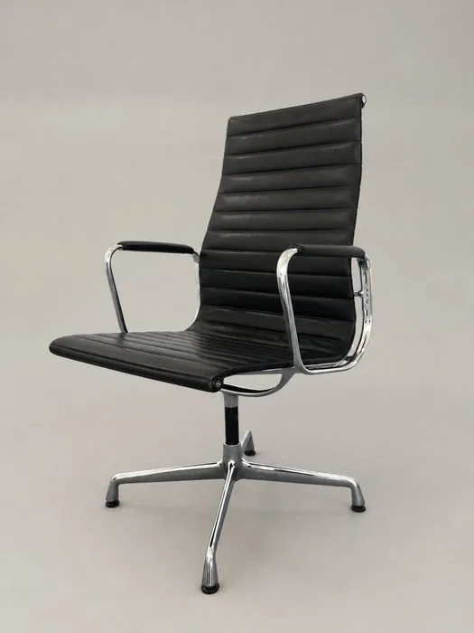 Vitra - Charles Eames - Office chair - EA-109 - Aluminium, Leather
