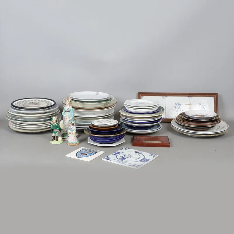 A Collection of Mostly Archery Related Porcelain, to Include Three Delft Tiles, Etc (Qty)