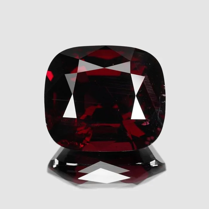 1 pcs Red Spinel - 11.73 ct - Lotus Gemology - NO HEAT, Vietnam Origin