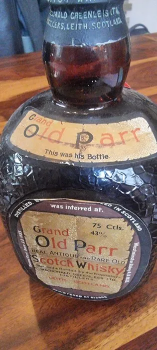 Old Parr Grand Old Parr - Spring Cap - Macdonald Greenlees Ltd - b. 1950s, 1960s - 75cl