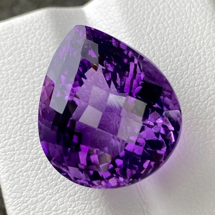 Amethyst - 26.30 ct - International Colored Gemstone Association (ICA GemLab)