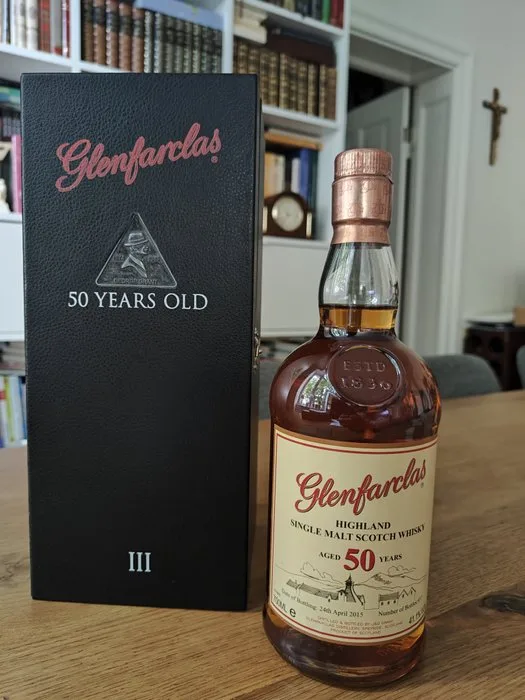 Glenfarclas 50 years old Family Collector Series III - b. 2015 - 700ml