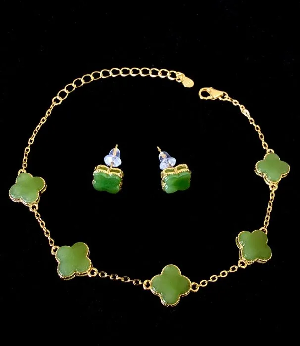 Bracelet and ear studs - Nephrite jade, Silver - China - 21st century