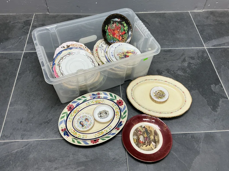Large Selection of Cabinet / Display Plates