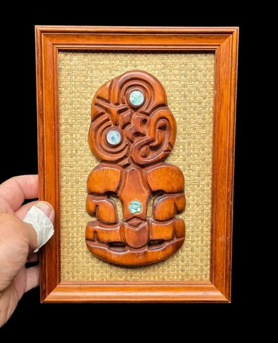 Maori Tiki with Mother of Pearl Eye Inlay - on wood / basketry shield - New Zealand