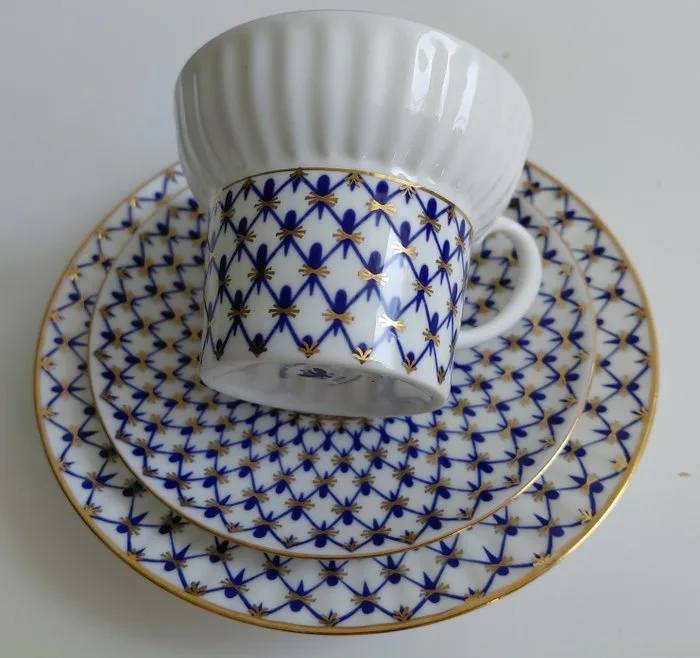 Lomonosov Imperial Porcelain Factory - A.Yatskevich - Cup (3) - Cobalt Net - Bone china - LFZ Trio Cobalt Net