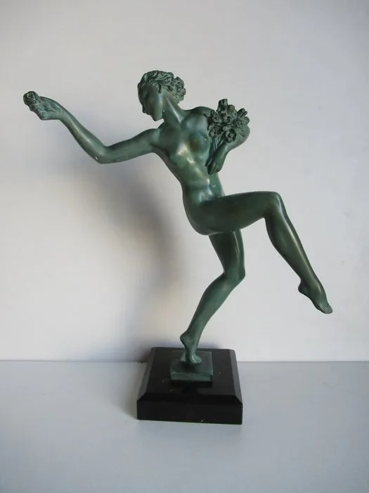 le verrier - Le Faguays - Fayral - Le Verrier - Sculpture, liesse - 29 cm - White Metal - 1930