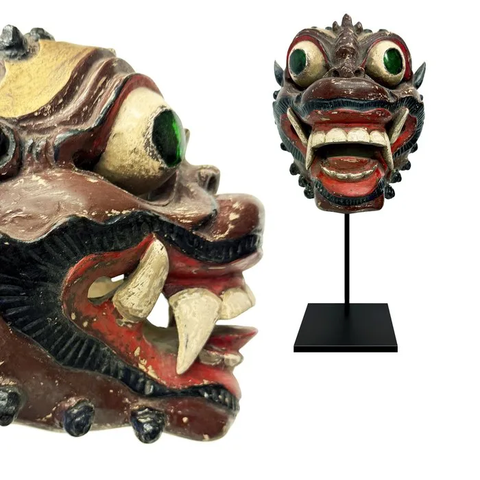 Dance mask - Indonesia