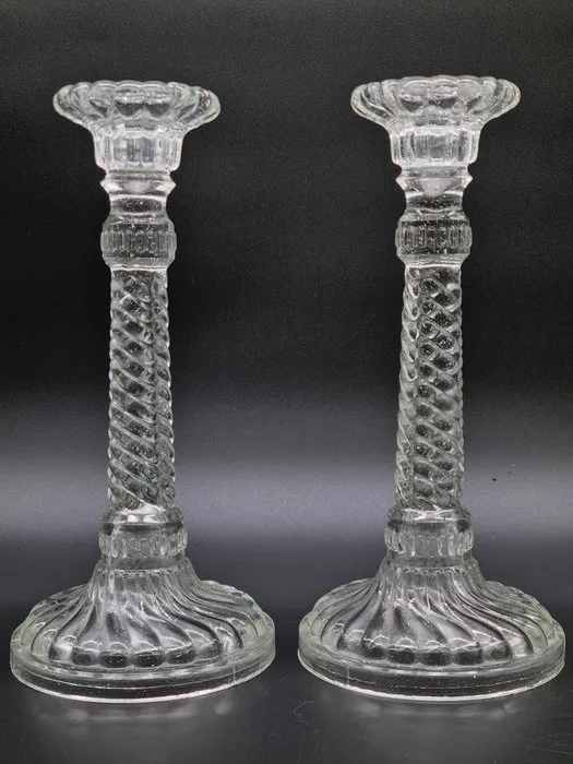 Elegante Glas-Kerzenleuchter – Antik Stil Kerzenhalter 2er Set - Candleholder - Glass