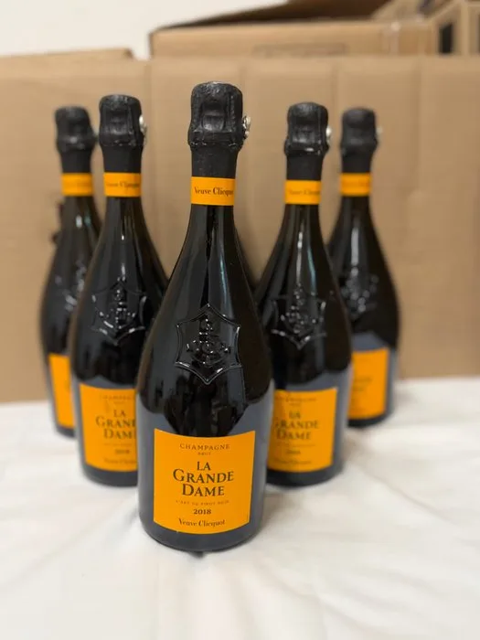 2018 Veuve Clicquot, La Grande Dame - Champagne Brut, Blanc de Noirs - 6 Bottles (0.75L)