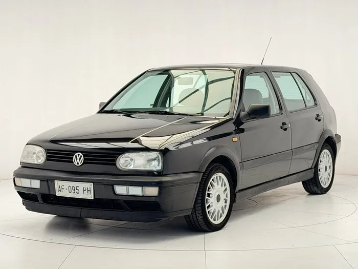 Volkswagen - Golf 1.6 GT - 1996