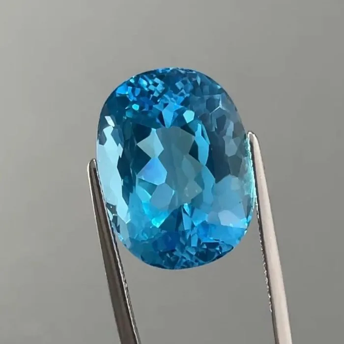 Blue Topaz - 35.74 ct - International Colored Gemstone Association (ICA GemLab)