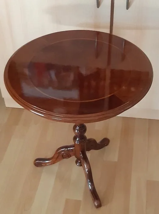 Side table - Walnut - antique side table
