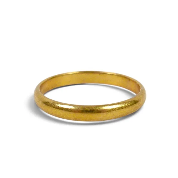 A 22CT Gold Band Ring