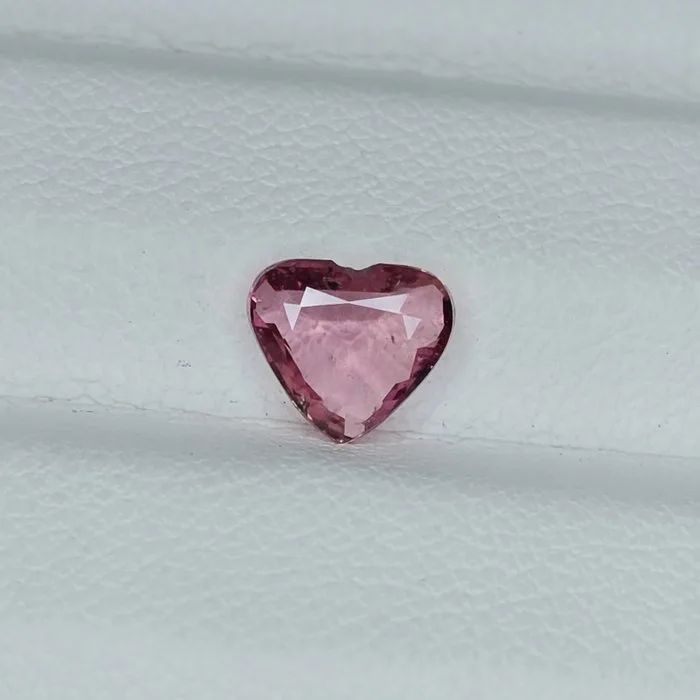 Pink Sapphire - 1.06 ct - Gemological Science International (GSI) - Madagascar Mined Gem