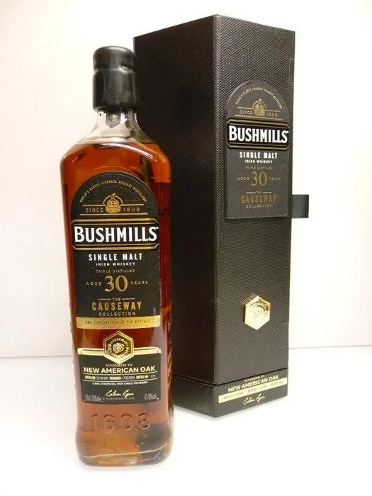 Bushmills 1991 30 years old The Causeway Collection - New American Oak - Cask Strength - b. 2021 - 70cl