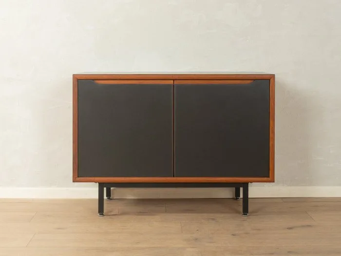 Commode - Teak - 1960s Chest of Drawers - Classic chest of drawers from the 1960s with practical, closed storage