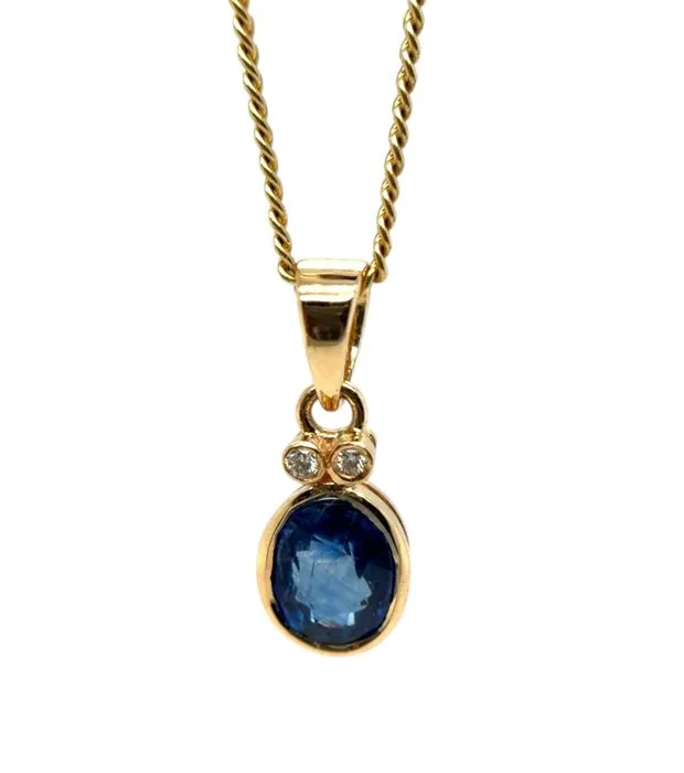 Pendant - 14 kt. Yellow gold - 1.73ct. tw. Sapphire - Diamond