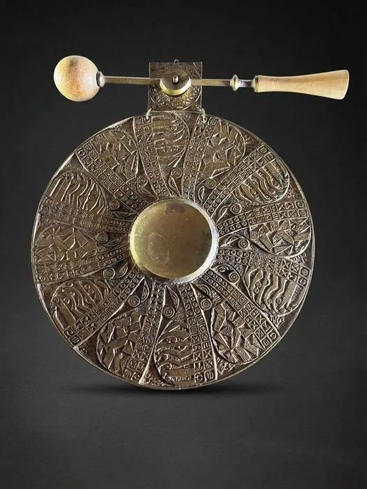 Iparművészeti Vállalat (Hungarian Applied Arts Guild) - László Rajki - Dinner service - Cast Bronze - Vintage BRNZ Dinner Gong