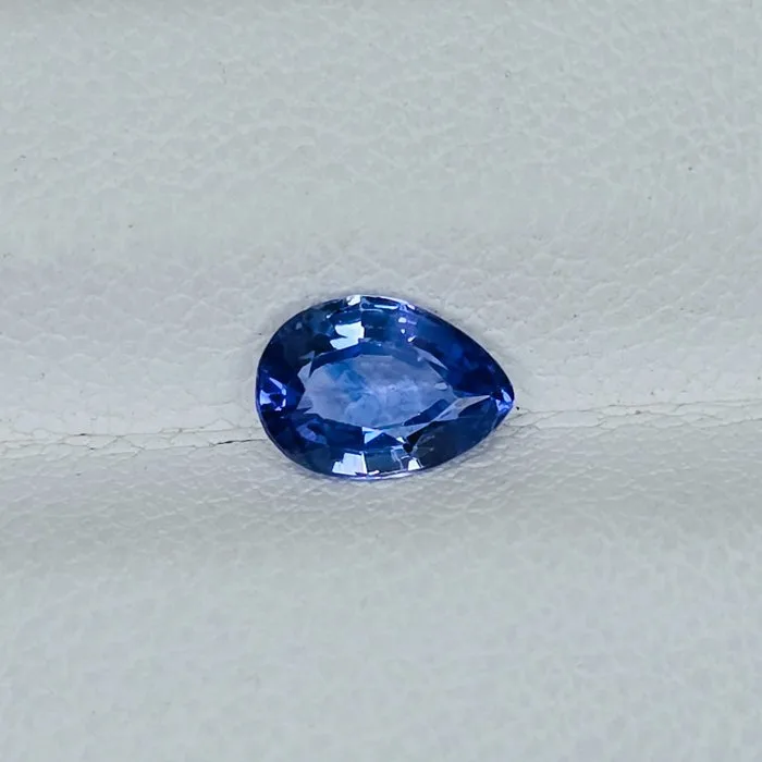 Blue Sapphire - 0.99 ct - Gemological Science International (GSI) - Srilankan Mined Gem