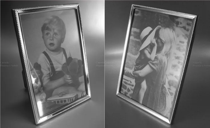 Picture frame (2) - Two photo frames in 925 sterling silver with a slim, elegant border
