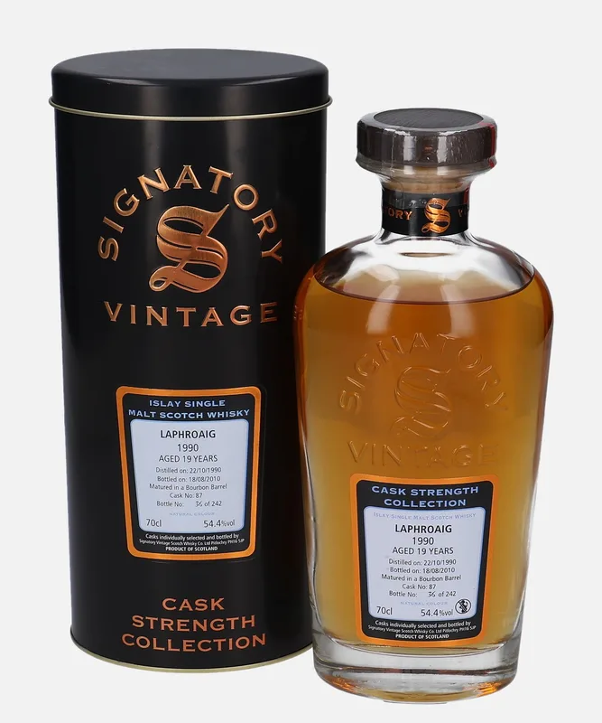 Laphroaig – 1990 19 Year Old Signatory Vintage Scotch Whisky Co. Cask Strength Collection