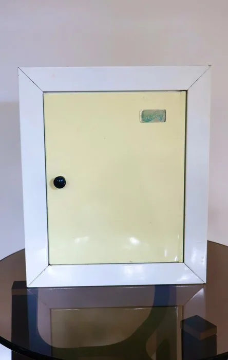 SEGA - Medicine cabinet - Metal