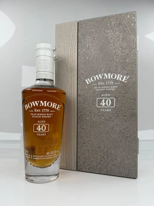 Bowmore 40 years old Limited Release - b. 2023 - 70cl