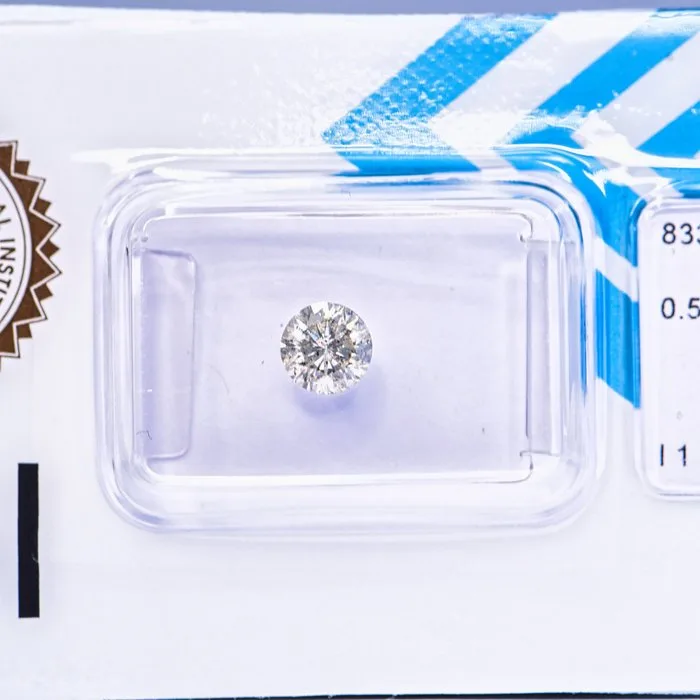 1 pcs Diamond (Natural coloured) - 0.59 ct - Round - Light Greenish Yellow - I1 - International Gemological Institute (IGI) - VG VG VG