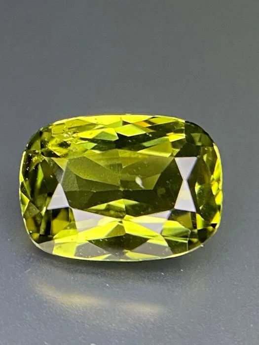 1 pcs Green, Yellow Sapphire - 1.19 ct - International Colored Gemstone Association (ICA GemLab)