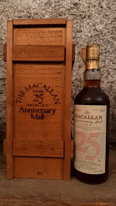 Macallan 1958 25 years old Anniversary Malt - b. 1984 - 75cl