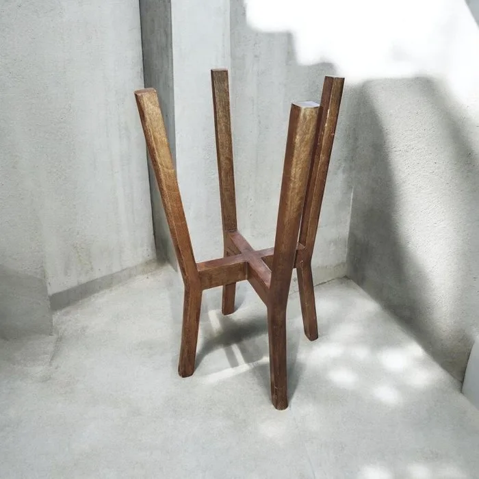 Decorative ornament - Danisch Modern - X Frame - Denmark - Modern wooden plant stand