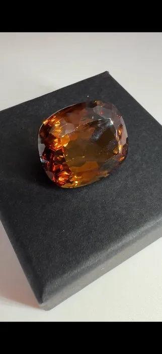 1 pcs Brown, Orange Topaz - 40.63 ct - Antwerp Laboratory for Gemstone Testing (ALGT)