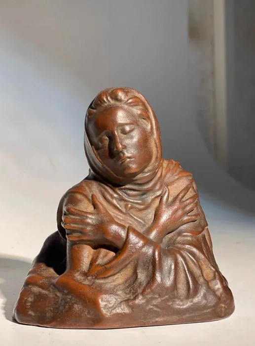 Sculpture, Classical Veiled Woman Sculpture - 11 cm - Cold clay pottery